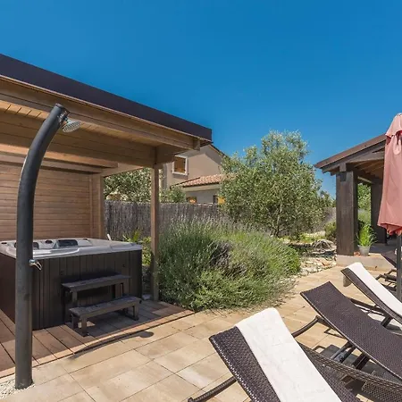 Leonardo * Svetvinčenat