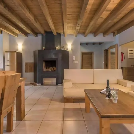 Leonardo Holiday home *