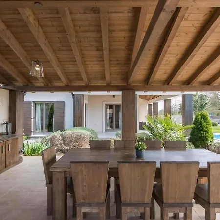 Holiday home Leonardo Jursici