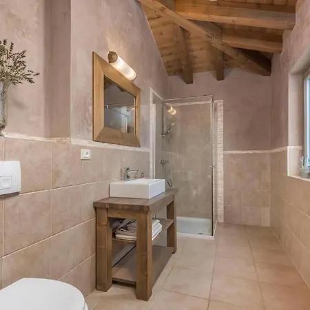 Leonardo Holiday home